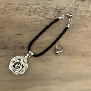 NWOT Handmade Flower Necklace & Ring Set